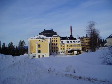 Hllns anrika sanatorium i vilket mnga svenska kulturpersonligheter vrdats.