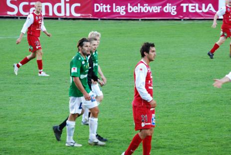 Tre i rad? Tomas Backman, domaren Johan Hamlin och Johan Fger