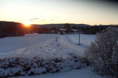 Tidig söndagmorgon, utsikt från altanen i Invik.