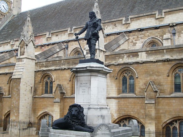 Hall of Westminster, Statue of Cromwell