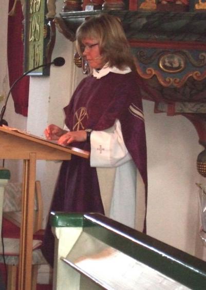Janet Eriksson var präst för dagen, Christer Nilsson och Inga-Märta Pettersson läste dagens texter