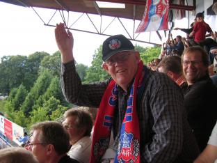 Ml till Helsingborg och en av oss blev glad och vi andra sa fan ocks.