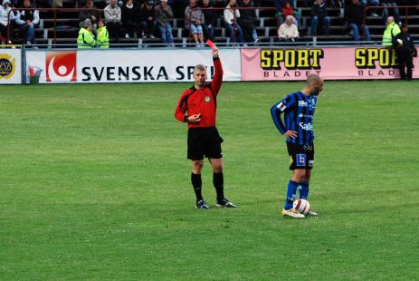 Mattssons viftade med det rda kortet
