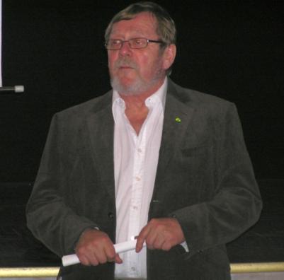 Clyde Lindström moderator