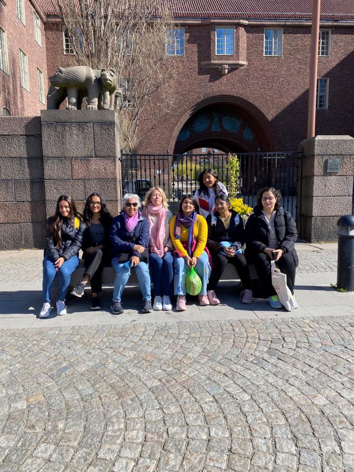 Ett av många studiebesök för de indiska eleverna och lärarna har gått till Kungliga tekniska högskolan i Stockholm.