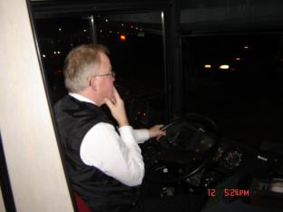 I huvudet p en busschauffr.......hinner vi...   hinner jag fre den bilen.... fr bussen plats mellan de dr tv bilarna.... var kan jag vnda.....