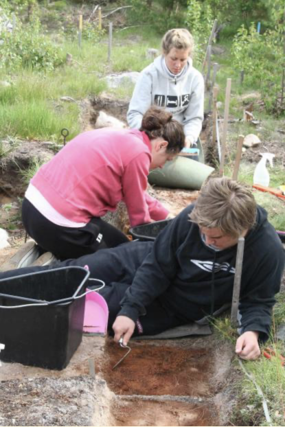 Vasaelever gräver ut en stenåldersboplats i Torsåker