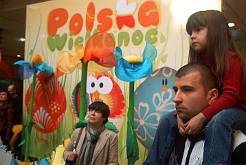 'Polish Easter' - performance by and for children in supermarket