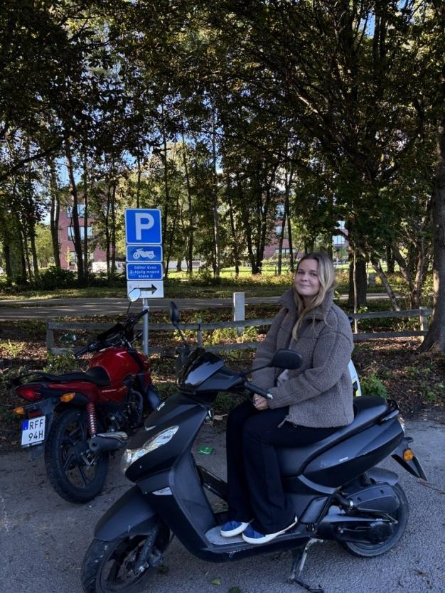 Hilda Landahl har fått böter en gång när hon parkerade sin moped. 