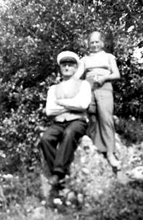 Hr en bild frn 1937 med n'Jonke och Ingrid Sderstrm sedermera Sjdin i Fucke, nr hon \