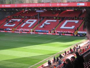 Charltons hemmaarena