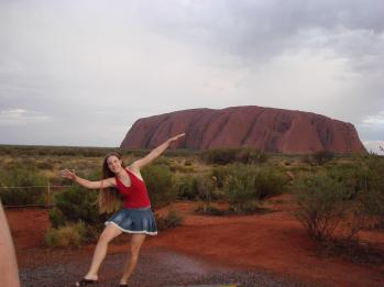 Blött och rött vid Uluru