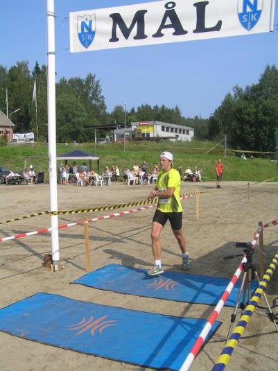 ....Peja kom 11:45 efter segraren Jonny Hjerström AIK Skellefteå som...<div><span style=\