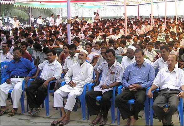 Front_view_of_the_Students_and_Teachers_in_the_pandel
