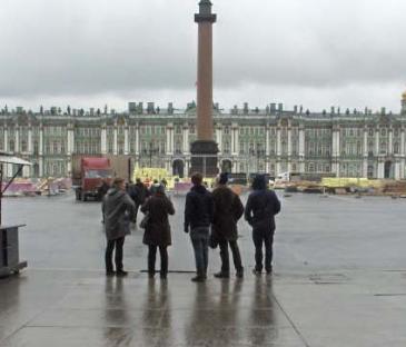 St. Petersburg, palatstorget med Vinterpalatset och Eremitaget