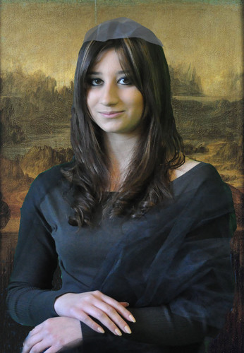 Sonia Cecere, an Italian student of I.I.S. Galilei Vetrone school in Benevento (Italy) is starring as world-famous Mona Lisa painted by the Italian Renaissance artist and genius Leonardo da Vinci. <br />
