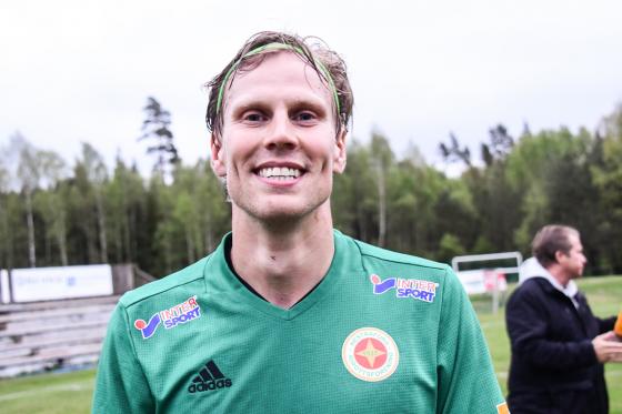 Jesper Berens gav Hestrafors IF ledningen med 2-1.