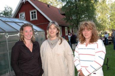 Ann Forsman, Camilla Andersson och Kim Norell arbetar som barndagvrdare i grnslandet mellan Bollebygds- och Hrryda kommuner. Alla tre r anstllda av Bollebygds kommun.