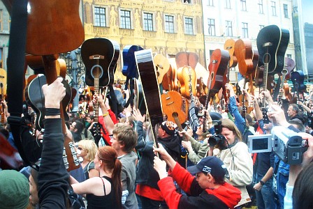 Guinness record in Wroclaw - more than 1800 guitars