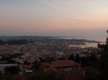 Trieste i solnedgng